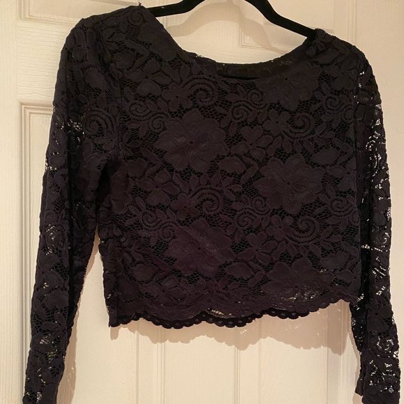 Lace Detail long sleeve crop top - Picture 1 of 2